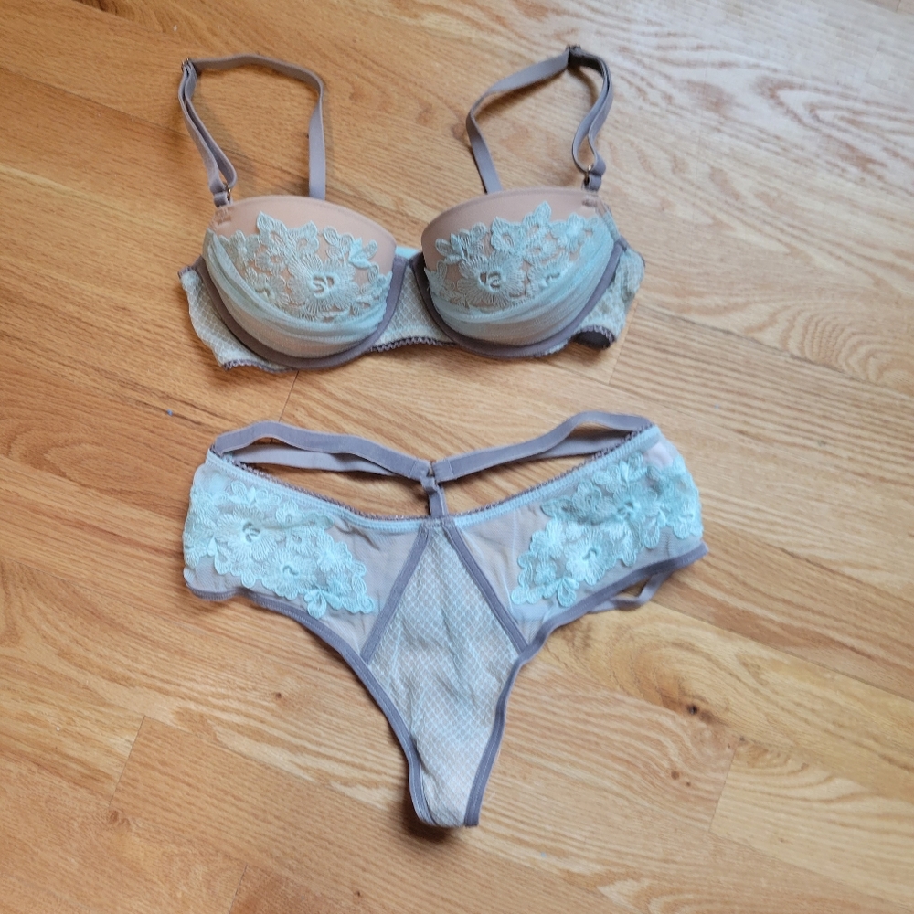 VS matching bra and thong set